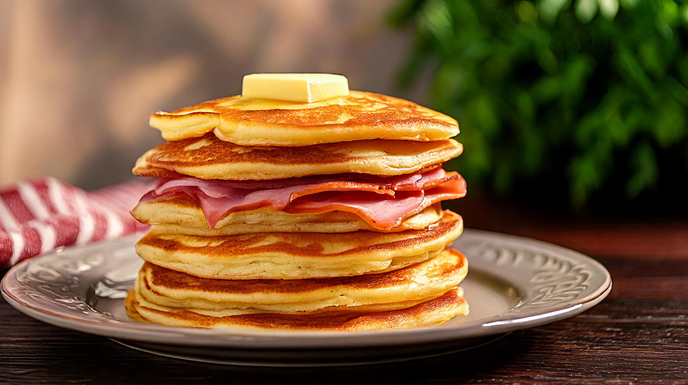Recettes d'hiver à faire en camping - pancake salé au fromage et au jambon Recettes d'hiver à faire en camping - pancake salé au fromage et au jambon